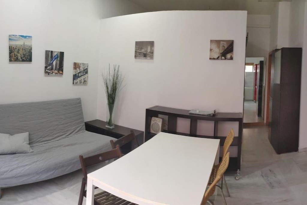 Jp7 Piso Y Parking 10Min Sevilla - Zona Comercial - Joyeria - Pescaderia Camas Eksteriør billede